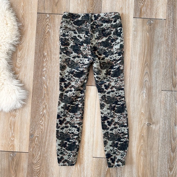 Anthropologie Pilcro Camouflage Corduroy High Rise Skinny Pants - Picture 5 of 7